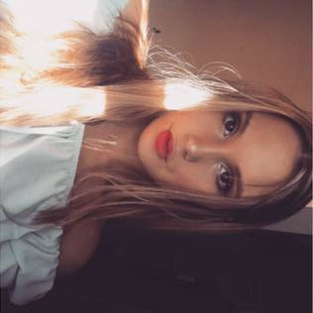 Meet your Posher, Alyssa